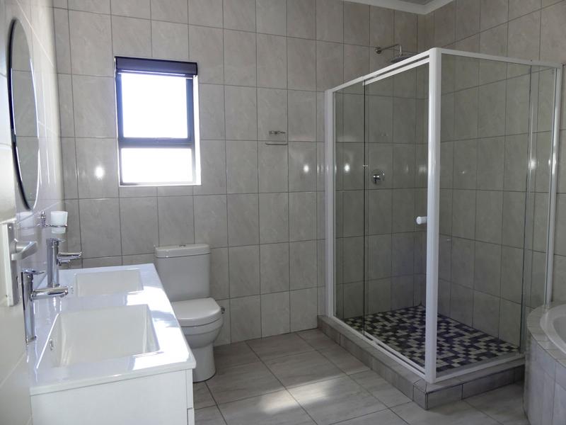 4 Bedroom Property for Sale in Golden Mile Western Cape